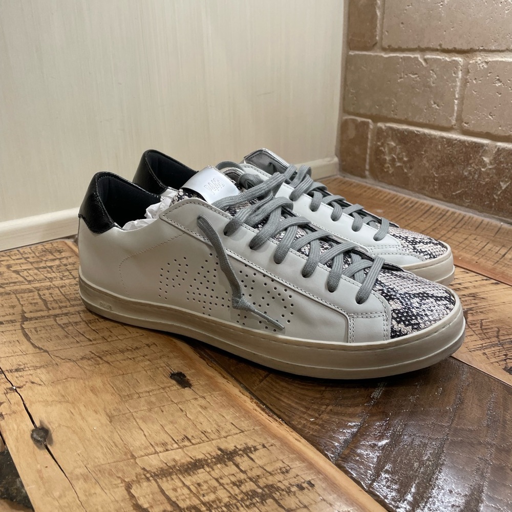P448 women’s size 10 (40).